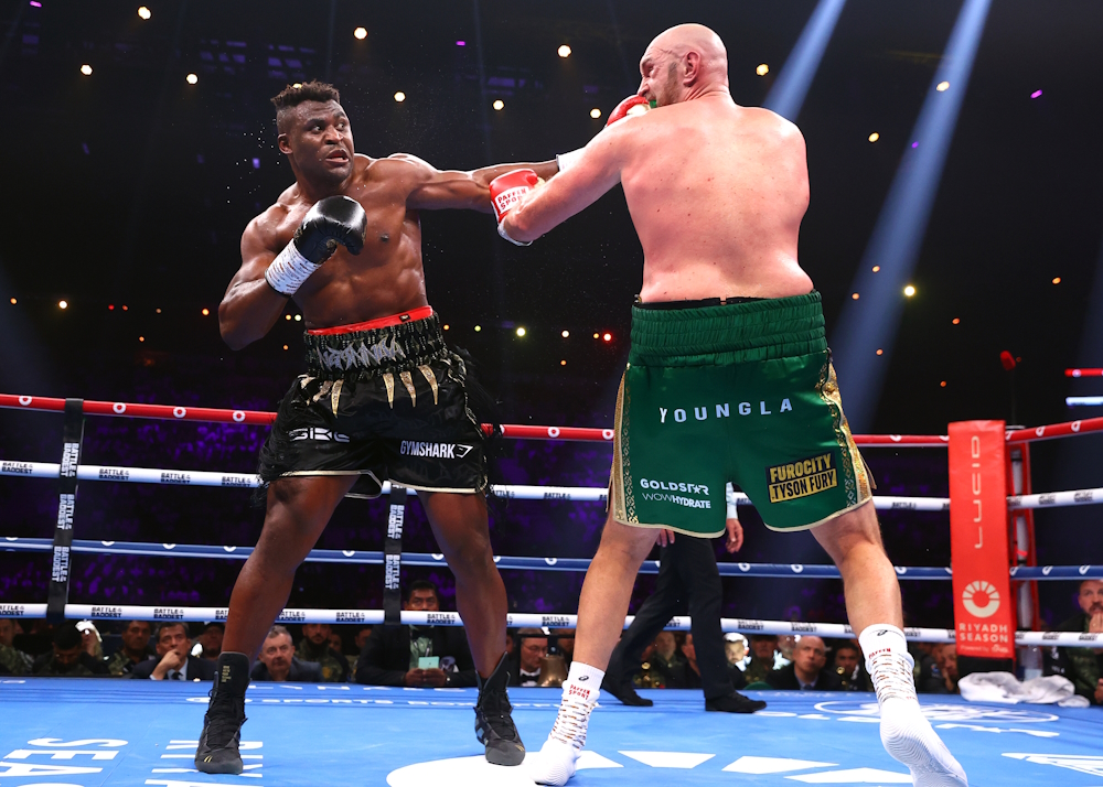 Fury floored but edges Ngannou by decision 3 More Rounds